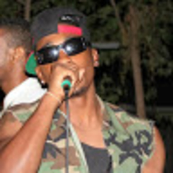 Meet your Posher, G - Picture 1 of 1